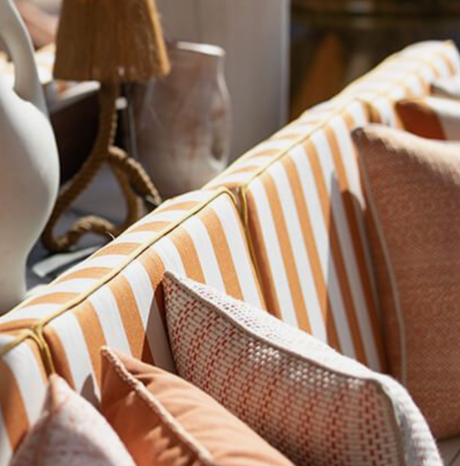 Guide des différents types de mousse pour les banquettes : Choisissez le confort adapté à vos besoins